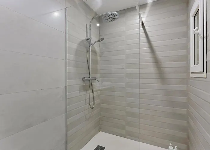 Molo Banus Seafront By Molo Residences *