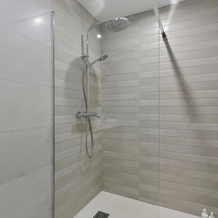 Molo Banus Seafront By Molo Residences *