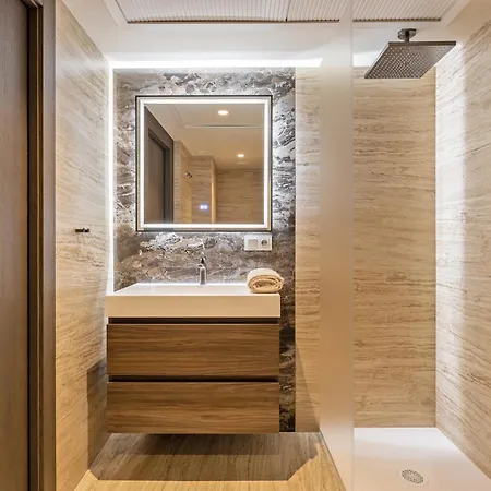 Molo Banus Seafront By Molo Residences *