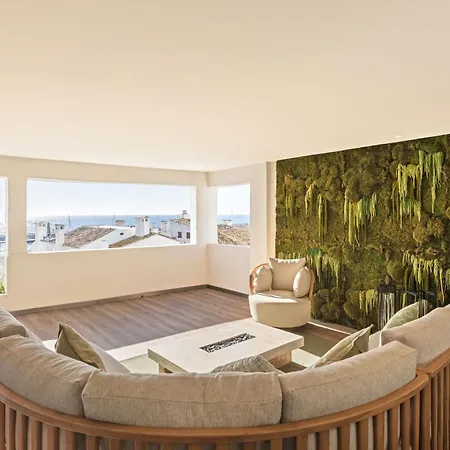 Molo Banus Seafront By Molo Residences *